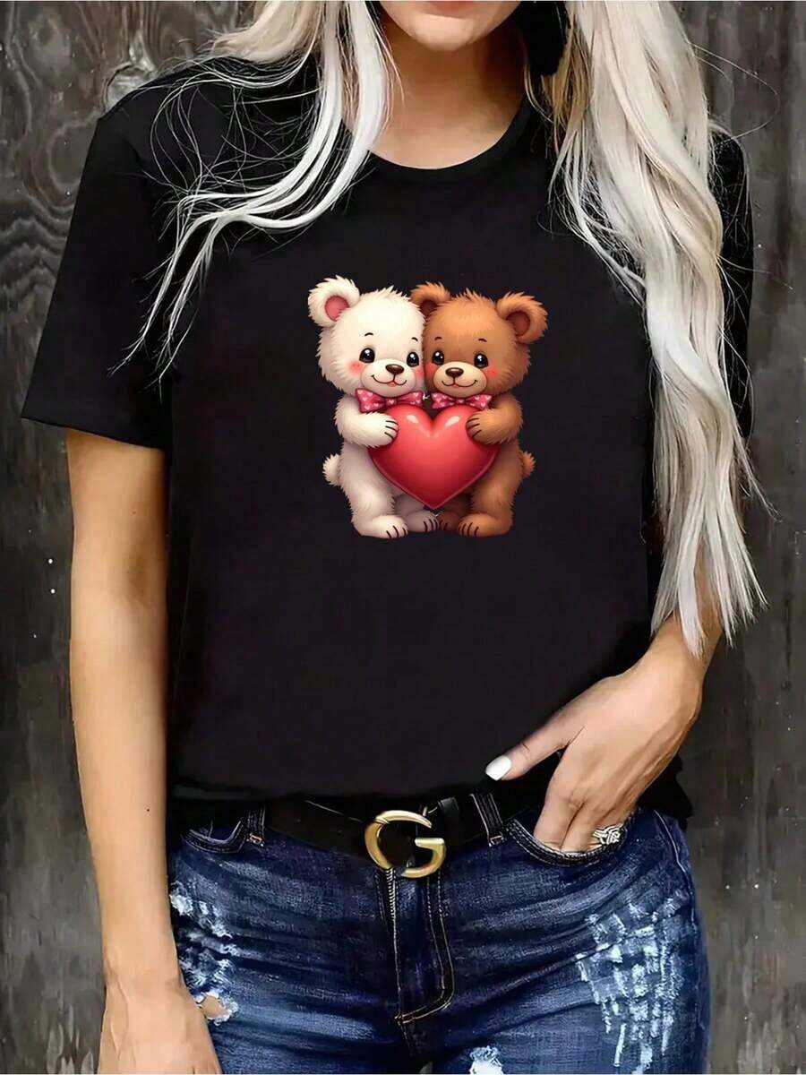 Camiseta Blanca con Estampado de Oso de Peluche y Corazón - Top de Manga Corta con Cuello Redondo, Suave y Elástico, con Gráfico de Oso Adorable, Blusa Casual de Verano para Atuendos Informales, Camiseta Divertida Lavable a Máquina para Combinar y Usar en Capas - Estilo Urbano Vintage, Camiseta Unisex de Algodón Suelto de Manga Corta y Cuello Redondo, blusas para mujer. blusas.blusas casuales para dama.Impresión de osos cariñosos.Camiseta estampada Impresión de osos cariñosos. - Negro - Ver 1