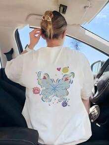 Women's T-Shirt With Colorful Butterfly Floral Print By SimpieAndVersatileDesign - Soft Round Neck, Casual Short Sleeves, Design In Light Pink, Blue, Yellow And Purple On A Dark Background, Easy Care And Machine Washable, Suitable For Daily Wear In Spring, Summer And Autumn, Loose Fit, Artistic Design, Breathable Fabric, Fashionable Printed Top, Adult Size Cotton T-Shirt. - 白色 - 查看 7