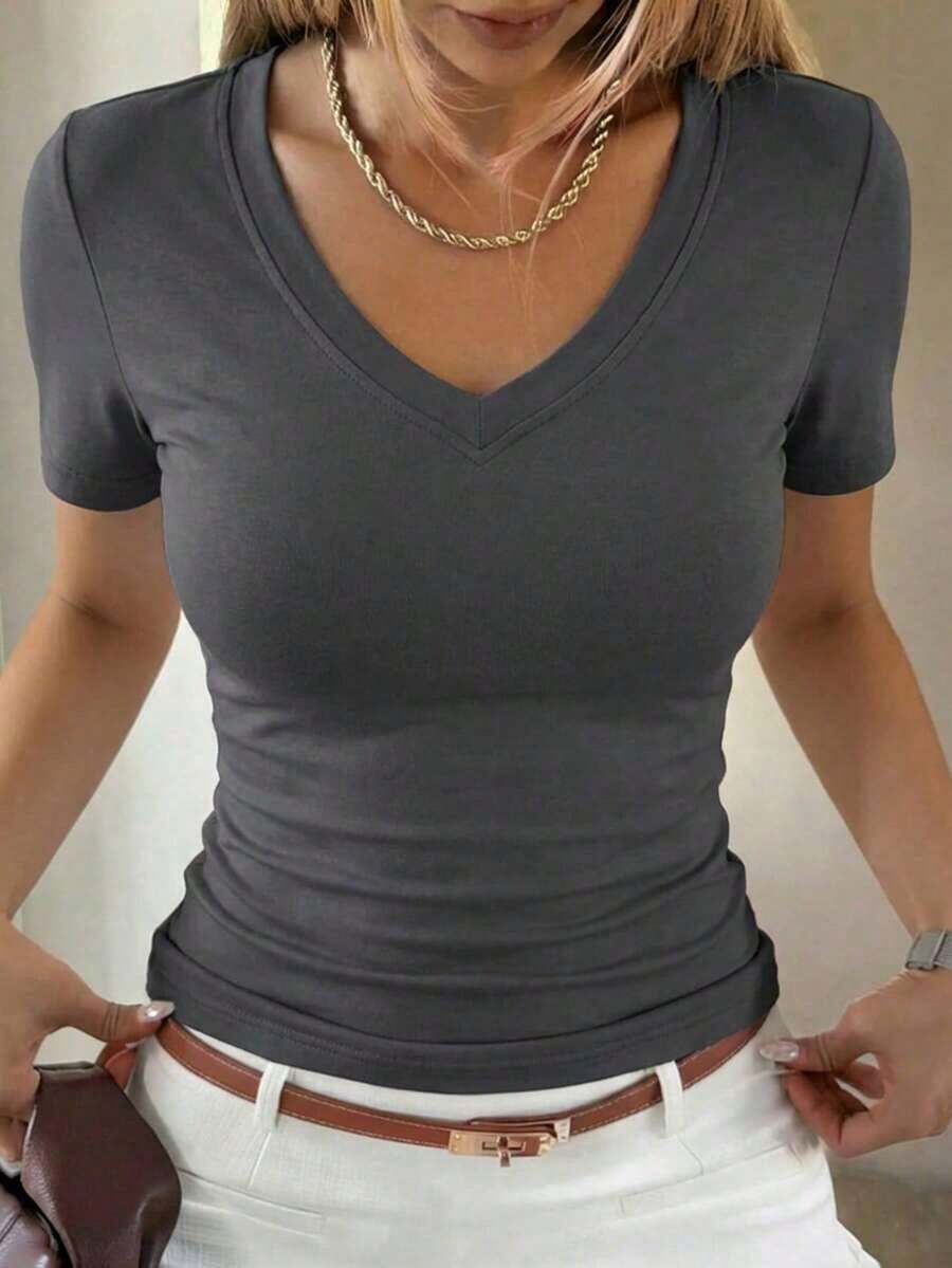 Camiseta de mujer de unicolor, cuello de pico, ajustada, con pliegues y manga corta, para verano - Gris Oscuro - Ver 1