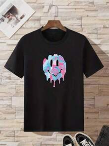 Camiseta única y moderna con diseño Y2K de cara sonriente en tonos vibrantes y efecto de goteo perfecta para los amantes de la moda retro y el estilo callejero ideal para destacar tu look casual en México Cómoda y versátil para escuela, trabajo, salidas y eventos casuales - Negro - Ver 1