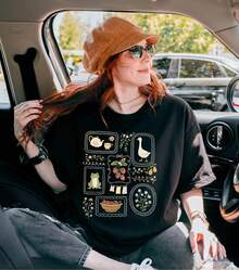 Cottagecore T-Shirt, Gardening T-Shirt, Goose T-Shirt, Spring Summer T-Shirt, Gift For Her, Frog T-Shirt, Gift For Mother, Comfortable And Soft To Wear, Cotton T-Shirt For Everyday Use. - 黑色 - 查看 1