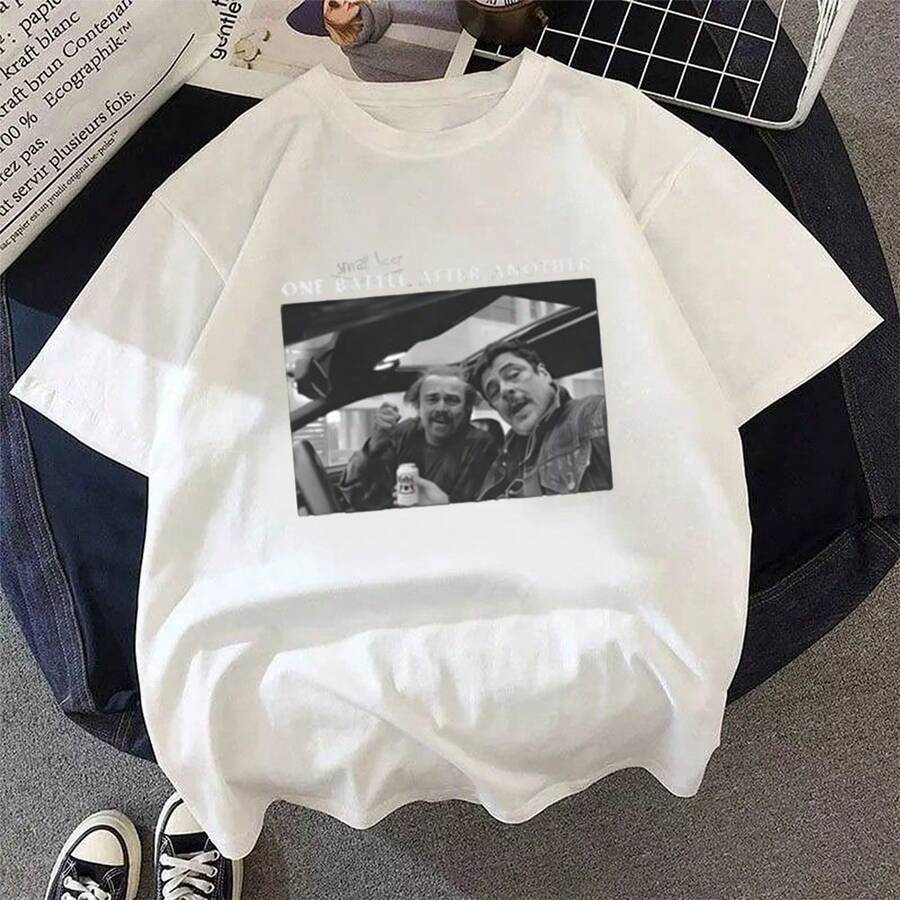 One Small Beer After Another - Comedy Memes And Movies - One Battle After Another - Retro Anime Unisex Cartoon Print T-Shirt - Loose-Fitting Summer Casual T-Shirt - 白色 - 查看 1