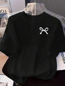Camiseta única estilo y2k con diseño moderno de lazo blanco en color negro ideal para lucir elegante y casual en cualquier ocasión disponible en diversas tallas y perfecta para combinar con tu outfit diario Cómoda y versátil para escuela, trabajo, salidas y eventos casuales - Negro - Ver 1