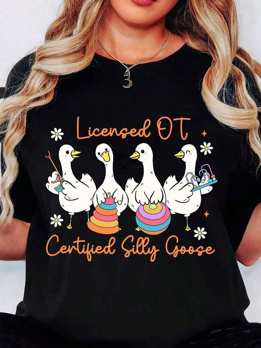 Camiseta de mujer con estampado de Silly Goose con licencia y certificación OT, que muestra patos y herramientas de terapia ocupacional, perfecta para terapeutas y profesionales de la terapia ocupacional. - Negro - Ver 1