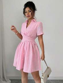 Vestido camisero de verano para mujer, de cuello en V, con mangas raglán, cruce y lazo en la cintura, a rayas en color rosa - Negro - Ver 3