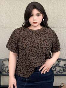 Plus Camiseta de manga corta de cuello redondo con ajuste holgado y estampado de leopardo - Marrón - Ver 4
