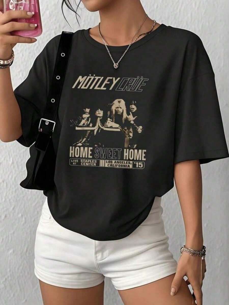 Women's Plus-Size Summer T-Shirt With A Round Neck, Comfortable And Cool, Short Sleeves, Featuring A Print From The Motley Crue Concert "Home Sweet Home". Multifunctional, Comfortable, And Breathable, Ideal For Holidays, Everyday Wear, Holiday Gifts, And More. - 黑色 - 查看 1