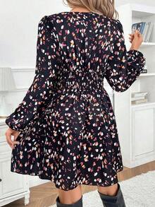 Vestido corto casual sencillo con cuello en V, manga larga, plisado y estampado de todo sobre - Negro - Ver 2