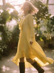 Vestido largo cuello V con volantes y manga acampanada, estilo vacacional primavera verano 2026 - Amarillo - Ver 5