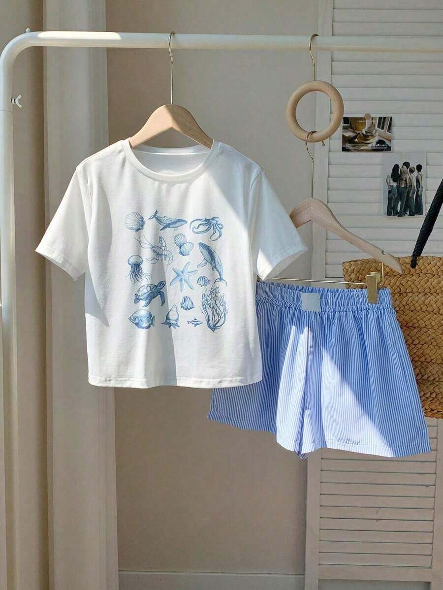 Conjunto casual de 2 piezas de mujer con camiseta de manga corta con cuello redondo y estampado de estrellas de mar, y shorts a rayas en azul marino - Azul y blanco 2 - Ver 1