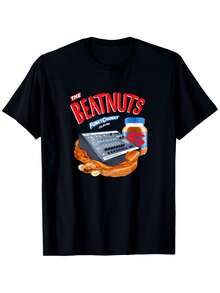 The Beatnuts SP-1200 Iconic Music Producer T-Shirt - Unisex, 100% Cotton, Vintage Hip-Hop Style, With A Stylish Heavy Beat Production Design (Sampled Logos And MPC-Inspired Style), Suitable For DJs And Everyday Wear, Available In Sizes S-XXXL. - 黑色 - 查看 1