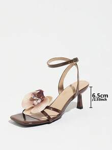 Giày sandal cao gót thời trang mới cho nữ, sandal cao gót mũi vuông mỏng, họa tiết hoa, hở mũi gợi cảm, kiểu dáng mùa xuân/hè, chất liệu tráng gương bóng bẩy, màu trơn, kiểu đan chéo quyến rũ, thích hợp cho các buổi tụ họp ngoài trời, tiệc đêm, trình diễn thời trang, sandal cao gót màu nâu thanh lịch. - màu nâu - Xem 5