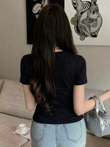 Camiseta de mujer de unicolor, cuello de pico, ajustada, con pliegues y manga corta, para verano - Negro 5 - Ver 5