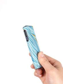 1个IQOS ILUMA I ONE保护壳，采用优质PU皮革制成，耐磨、防震、防摔、防指纹、防刮擦，适合日常放入口袋或包包中使用，外观质感优雅，开孔精准，轻薄贴合，方便携带，是馈赠佳品。 - ILUMA i ONE/鎏金 - 查看 6