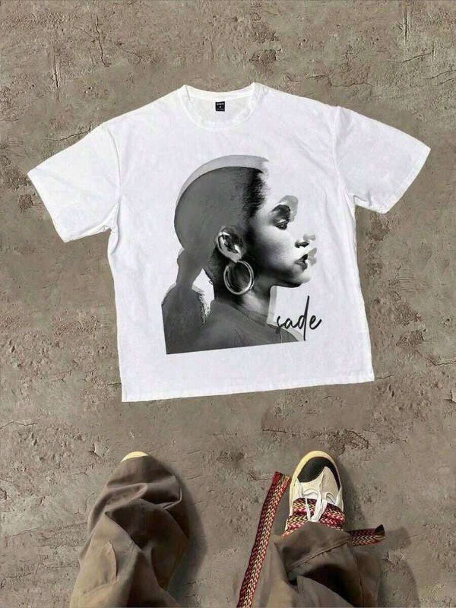 Camiseta Sade Tribute de Estilo Elegante Inspirada en la Música Soul, Casual, de Manga Corta, Suave, de Algodón Puro 220gsm, RLVO. Adecuada como regalo. playera de mujer. blusas>elegantes. boho chic,Top de mujer suave, transpirable y cómodo, ideal para primavera, verano y otoño, perfecto para vacaciones, viajes y uso diario. - Blanco - Ver 1