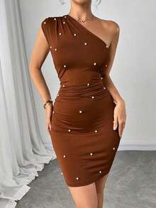 Vestido corto de mujer con decoración de perlas falsas, unicolor y hombro asimétrico - Marrón - Ver 3