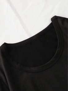 Lightweight Short-Sleeved Women's T-Shirt With A Striking Letter Print - Soft And Breathable Polyester Material, Quick-Drying And Loose Fit, Suitable For Everyday And Outdoor Wear, Machine Washable For Year-Round Comfort, Women's T-Shirt, Versatile And Stylish Clothing, Slightly Stretchy, Casual Everyday Outfit. - 黑色 - 查看 5
