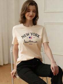 Women's Short-Sleeved T-Shirt With A Round Neck And Simple Slogan Print, Casual Summer Style, Loose Fit, Ideal For Everyday Wear And Holidays. Women's T-Shirt. White - 杏色 - 查看 2