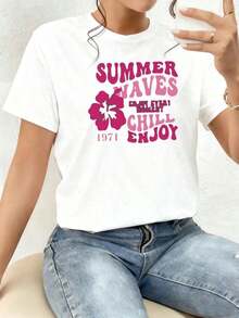 Tropical Flower With The Words "Summer Waves Chill Enjoy 1971" That Convey The Vibrant Energy Of The Sea, Relaxation And The Joy Of Summer, Reminding You To Enjoy Every Moment With A Positive Attitude And Freshness. Women's T-Shirt, 100% Soft And Comfortable Cotton For Sunny Days. Comfortable Clothing. - 白色 - 查看 7