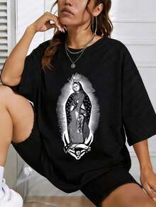 Women's Oversized Cotton T-Shirt With A Graphic Print Of The Virgin Mary. This Casual, Short-Sleeved Summer T-Shirt Is A Great Gift For Her. It Features A Round Neck, A Printed Design, And Is Perfect For Everyday Wear. These T-Shirts Make Excellent Gifts For Friends And Family. They Are 100% Cotton With A Youthful And Fashionable Design. - 黑色 - 查看 6