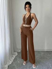 Set de 2 piezas para mujer: Top halter de cuello con recorte de contraste y espalda descubierta, y pantalones con bolsillo - Marrón - Ver 3
