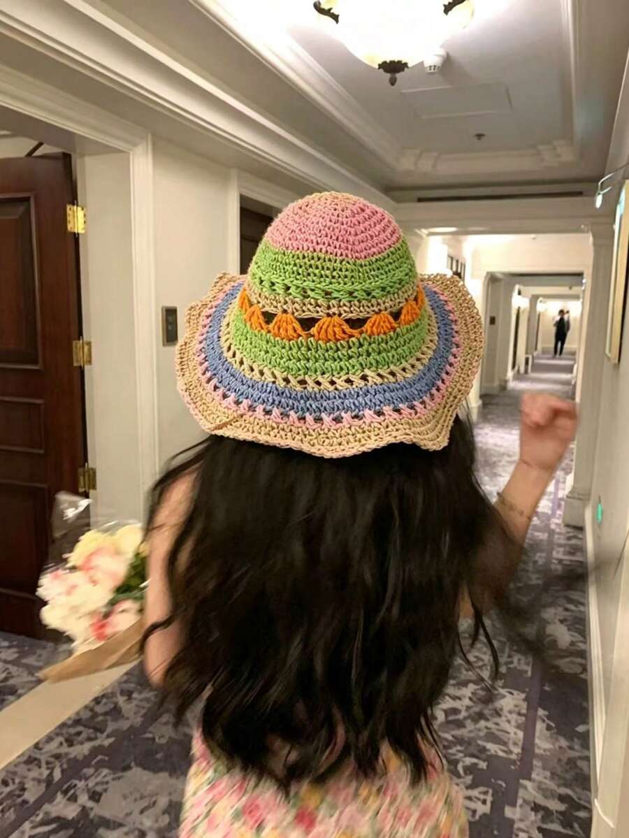 1顶彩虹条纹镂空草帽，女士款，多巴胺夏季海滩度假防晒编织渔夫帽，彩色条纹手工草帽，女士款，夏季海滩遮阳帽