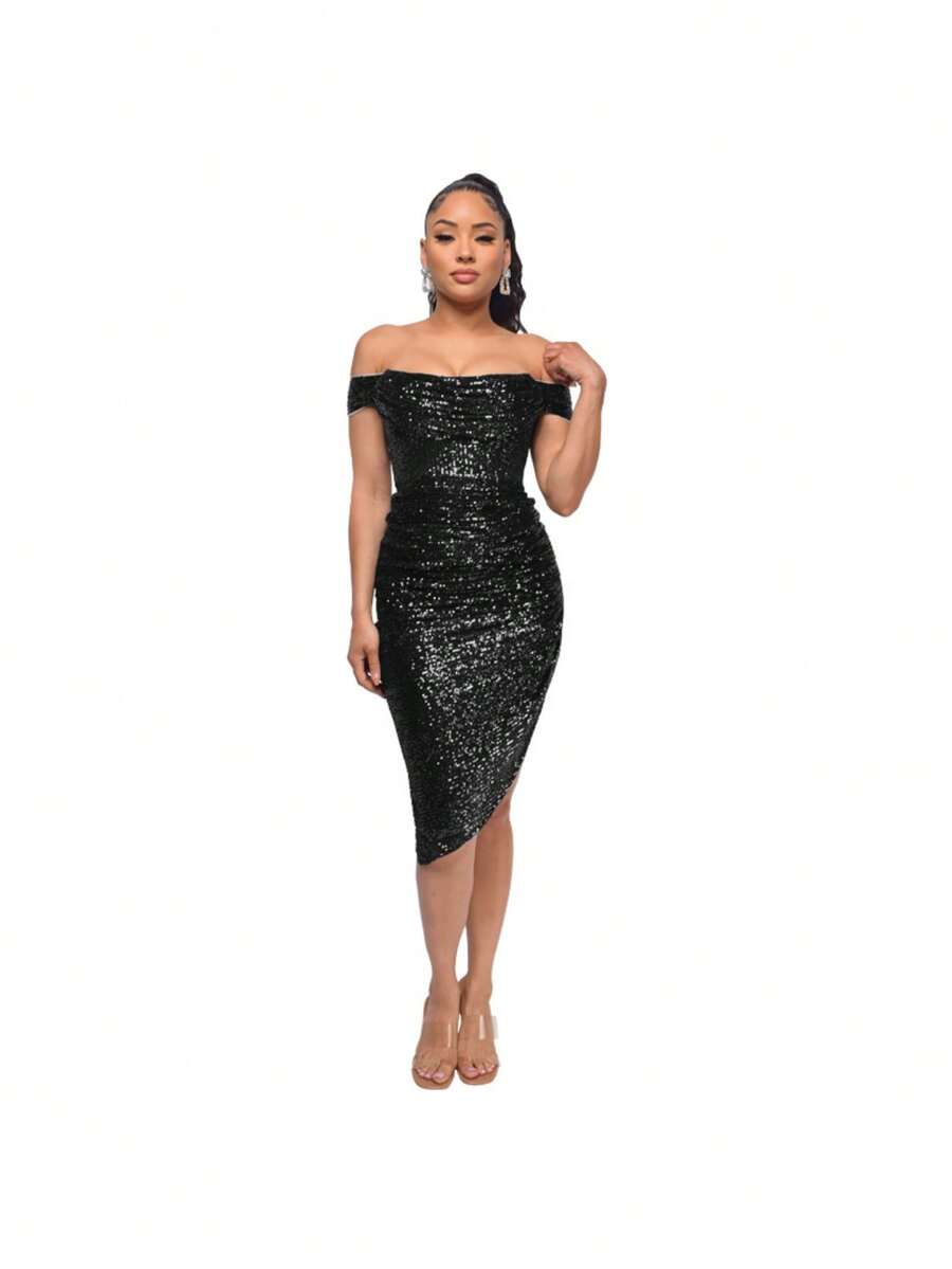 Vestido de mujer color champán con lentejuelas, diseño off-shoulder con drapeado, abertura lateral asimétrica, tejido brillante elástico ideal para fiestas de verano, bodas como invitada y cenas elegantes al aire libre, estilo sexy glamoroso perfecto para celebraciones y eventos formales - Negro - Ver 1