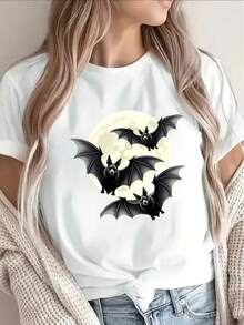 This Lightweight And Durable Short-Sleeved T-Shirt, Featuring A Bat And Moon Design, Is Perfect For Halloween Parties, Casual Outings, Occasions At Home Or In The Dining Room, And Offers A Comfortable Fit For Adults. - 白色 - 查看 1