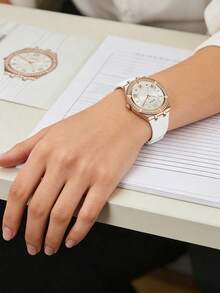 Reloj de cuarzo para mujer con incrustación de diamantes en oro rosa de lujo ligero, correa de silicona blanca, esfera blanca con números romanos, diámetro de caja de 36mm, resistente al agua hasta 30m, estilo fresco y suave, reloj versátil, adecuado para el trabajo, el transporte, citas, casual, cumpleaños, Día de San Valentín, Día de la Madre, regalo para novia, mejor amiga, regalo de lujo ligero Guess GW0034L2 - Blanco - Ver 3