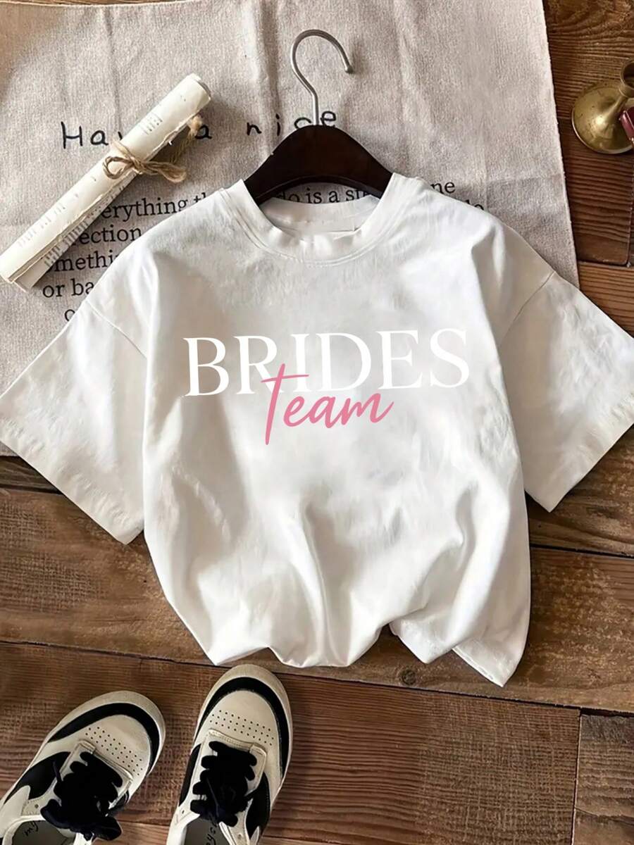 A Stylish And Modern Design From Team Brides, Featuring A Fashionable And Comfortable Printed Short-Sleeved T-Shirt With A Casual Round Neck, Designed For Women. - 白色 - 查看 1