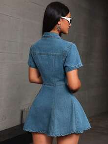 Vestido corto de mezclilla casual con botones para mujer, manga corta y cierre frontal con botones - Azul lavado oscuro - Ver 5