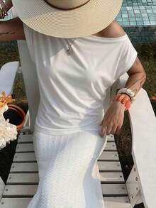 Camiseta de manga corta ajustada con hombros descubiertos y fruncidos a rayas para mujeres - Blanco 3 - Ver 8