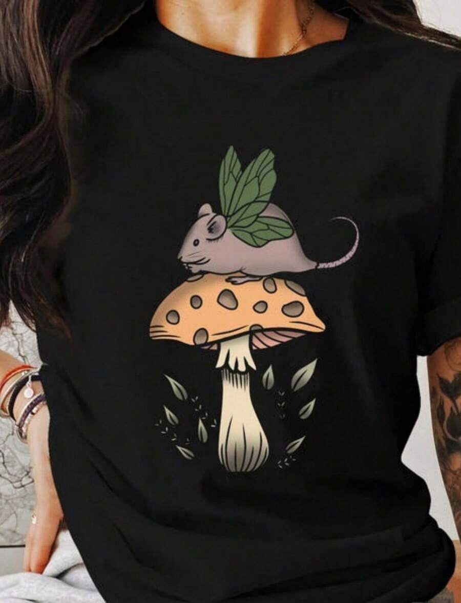 Women's Cotton T-Shirts Fairy Mouse On Mushroom T Shirt, Cottagre Shirt, Whimsical Animal Tee, Nature Inspired Top, Mythical Critter Graphic Tee, Cute Forest Basic Women's Blouses - 黑色 - 查看 1