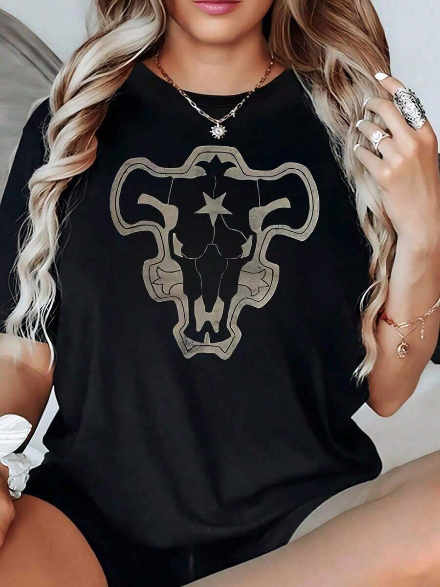 100% Cotton. Bull's Head With Central Star Symbolizing Strength, Perseverance, And Indomitable Spirit. Women's T-Shirt In Soft 100% Cotton Fabric, 220g. Women's Simple Solid Color T-Shirt, Loose And Slim Fit Casual Short Sleeve - 黑色 - 查看 1
