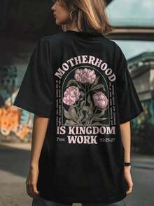 1 Oversized Graphic Tee, Retro Mom Tee, "Motherhood Is A Kingdom Job" Tee, Mother's Day Tee, Christian Mom Gift, Religious Mom Tee, Mother's Day Outfit, With A Striking Graphic Print On The Back For Casual Everyday Wear. Lightweight And Breathable For All Seasons, Soft As Cotton. - 黑色 - 查看 1