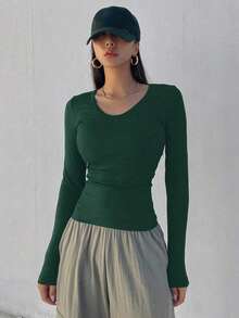 Camiseta de mujer de ajuste ceñido con cuello en U, ropa de otoño con mangas largas para mujer - Verde Oscuro - Ver 3