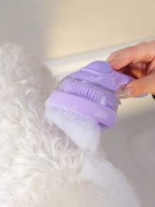 Bàn chải tắm cho thú cưng, bàn chải chà rửa lông chó mèo, bàn chải massage kèm dầu gội dùng trong giờ tắm. - Xem 7