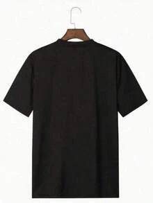 Gothic Cross With Large Letters Surrounding The Symbol, Recalling Inner Strength, Faith, And Unity Of Spirit, Expressed In A Modern Urban Style. Comfortable Men's T-Shirts For Everyday Wear And Casual Occasions. - 黑色 - 查看 2