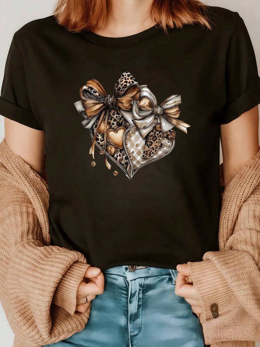 Corazón formado por lazos elegantes con tonos dorados beige y estampado animal que simboliza ternura fuerza unión y amor sincero lleno de detalles femeninos y encanto moderno camiseta de mujer casual cómoda para uso diario - Negro - Ver 1