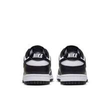 Nike Dunk "White/Black" 街頭感經典百搭皮革避震耐磨低筒休閒板鞋女款 - 黑與白 - 查看 7