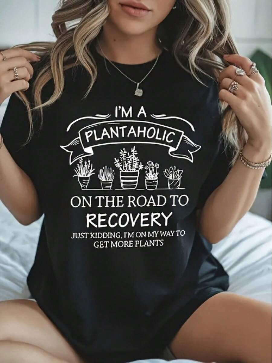 Camiseta Estampada para Mujer Soy una Plantahólica - Camiseta Casual de Manga Corta y Cuello Redondo en Negro, con un corte relajado para todas las estaciones, perfecta para el uso diario y atuendos de vacaciones (lavable aáquina) con ilustraciones de plantas. - Negro - Ver 1