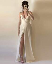 Apricot Satin Women's Dress With Deep V-Neck, High Side Slit, Thin Straps With Draped Detail, Elegant Maxi Design Ideal For Evening Parties, Graduations And Formal Winter Events, Glamorous Style Perfect For Celebrations And Elegant Dinners - 杏色 - 查看 8