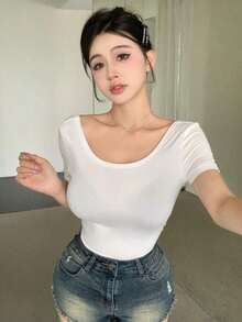 Camiseta ajustada de mujer de manga corta y escote redondo sin espalda de unicolor, top halter de verano - Blanco - Ver 6