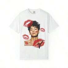 Unisex Graphic Tees, 220g Cotton, Round Neck, Short Sleeve, V Taehyung ABTS Kisses Graphic Tee, Fan Tee, Vintage Product Highly Appreciated By Fans Of The Group, Clothing For Fans Of Music Icons. - 布蘭克 9 - 查看 1
