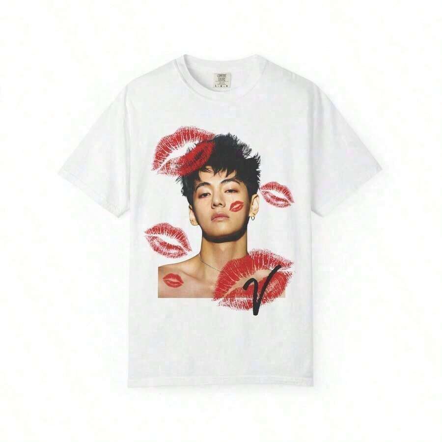 Unisex Graphic Tees, 220g Cotton, Round Neck, Short Sleeve, V Taehyung ABTS Kisses Graphic Tee, Fan Tee, Vintage Product Highly Appreciated By Fans Of The Group, Clothing For Fans Of Music Icons. - 布蘭克 9 - 查看 1