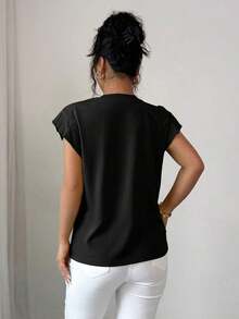 Camiseta de mujer con flores tridimensionales lindas y contrastantes para verano y otoño - Negro - Ver 2