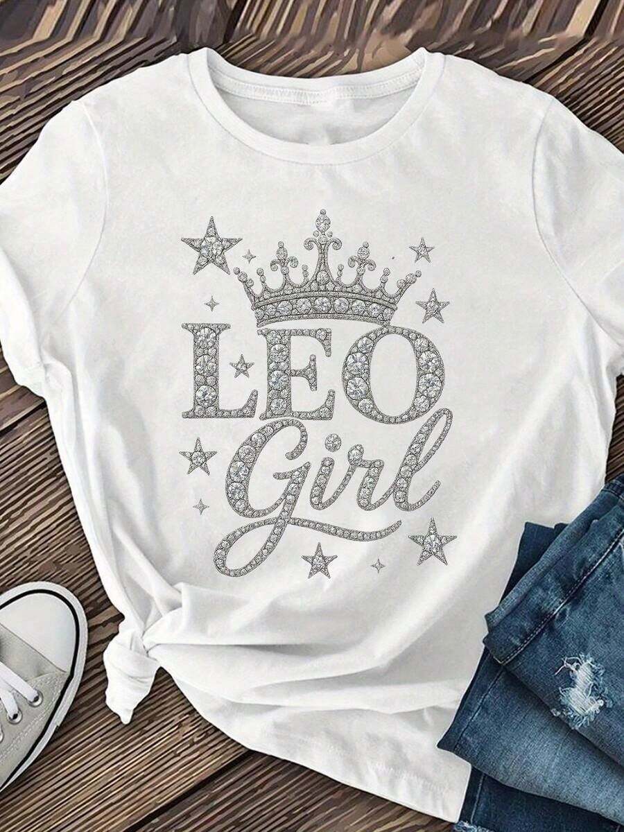 Soft And Casual Short-Sleeved Crew Neck T-Shirt For Women, Featuring A Lion Queen Theme, Perfect For Spring And Summer. Short-Sleeved, Women's T-Shirts, Graphic Tees, Women's Tops, Summer T-Shirts, Casual T-Shirts, Summer Tops, Summer Sets For Women, Comfortable Casual Short-Sleeved Crew Neck T-Shirt, Elegant Blouses For Ladies. - 白色 - 查看 1