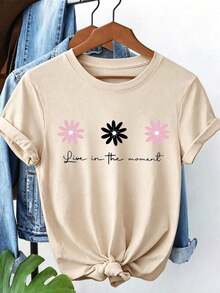 Camiseta de Verano de Alta Gama para Mujer, Estampada, Casual, Negra, con Hombros Caídos, Bonito Estampado Floral y el Eslógan 'Live in the Moment', Manga Corta, Cuello Redondo, Tejido de Punto para Conjuntos de Primavera, Tejido de Elasticidad Media, Largo Regular - Albaricoque - Ver 2