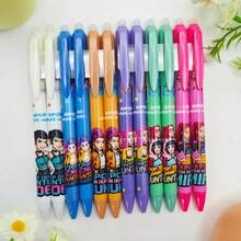 Bộ 12 bút bi xóa được hình nhân vật hoạt hình K-Pop dành cho học sinh, bút gel rút dễ thương in hình hoạt hình, dùng để ghi chú và làm bài tập về nhà (mẫu ngẫu nhiên) - Nhiều màu - Xem 3