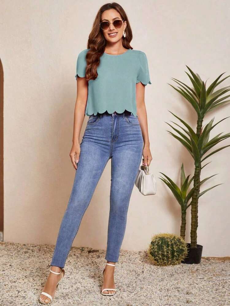 Blusa con mangas abullonadas, recorte ondulado y escote en la espalda, Blusas de manga corta - Azul cadete - Añade 3